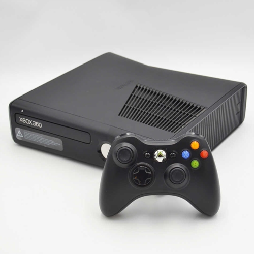 XBOX 360 S -  Matsort - 250GB - Konsol - SNR 058204214209 (B Grade) (Genbrug)